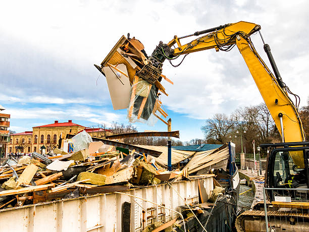 Best Construction Debris Removal  in Bayboro, NC